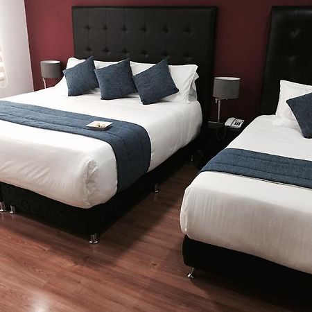 Hotel Aj Ferial Bogotá Esterno foto
