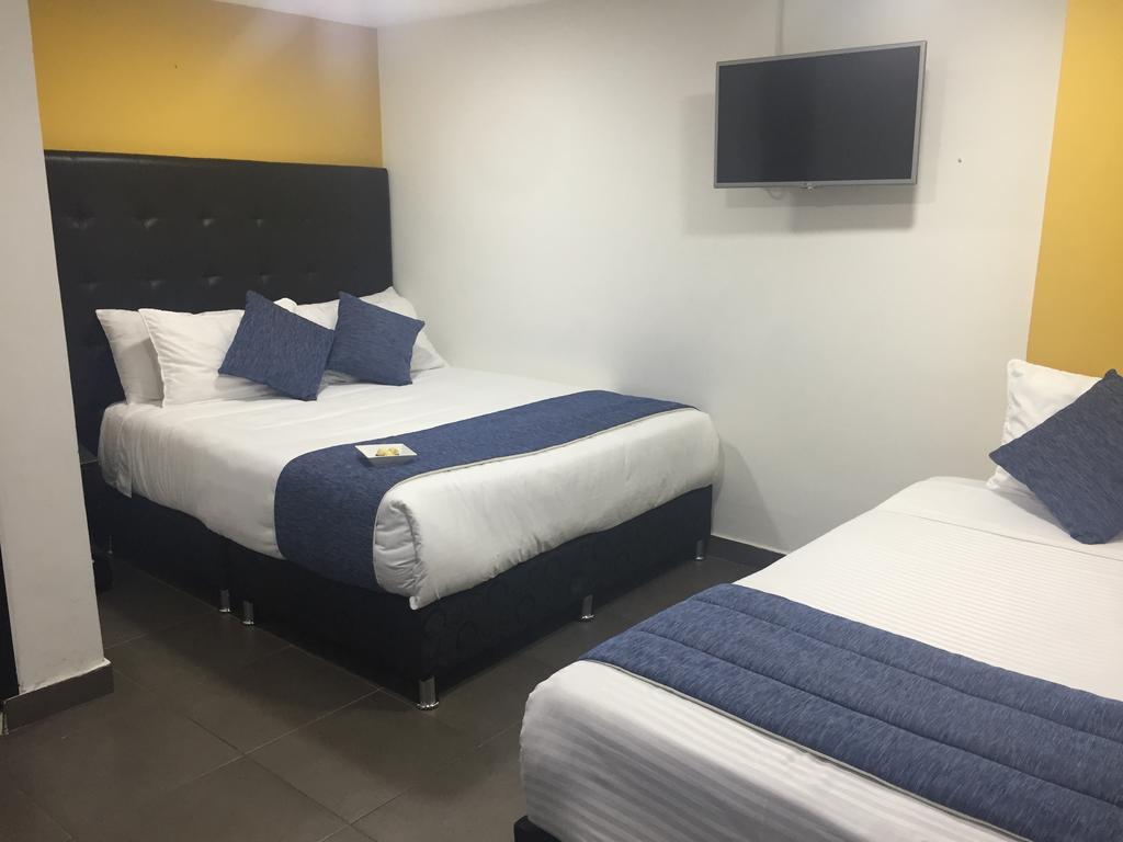 Hotel Aj Ferial Bogotá Esterno foto