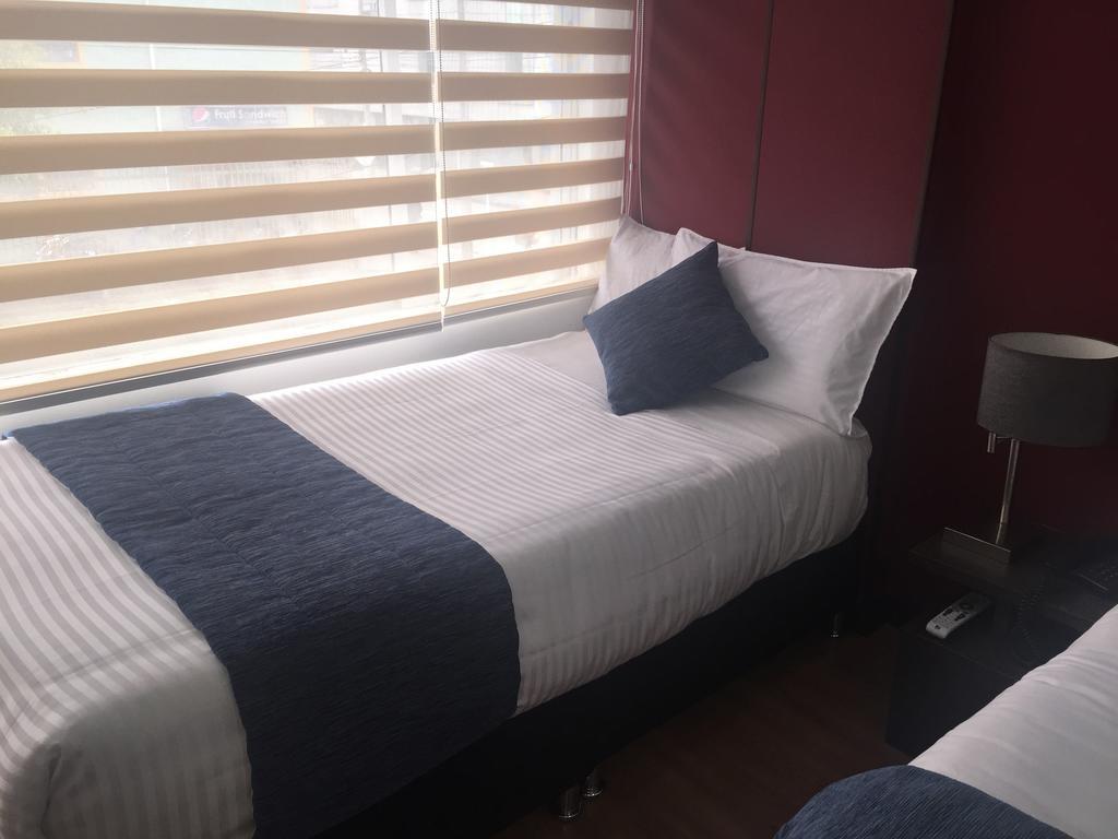 Hotel Aj Ferial Bogotá Esterno foto