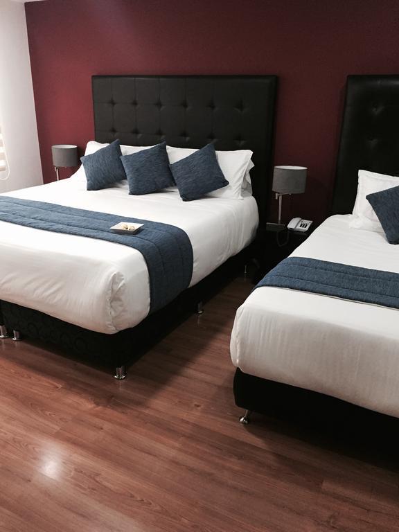 Hotel Aj Ferial Bogotá Esterno foto