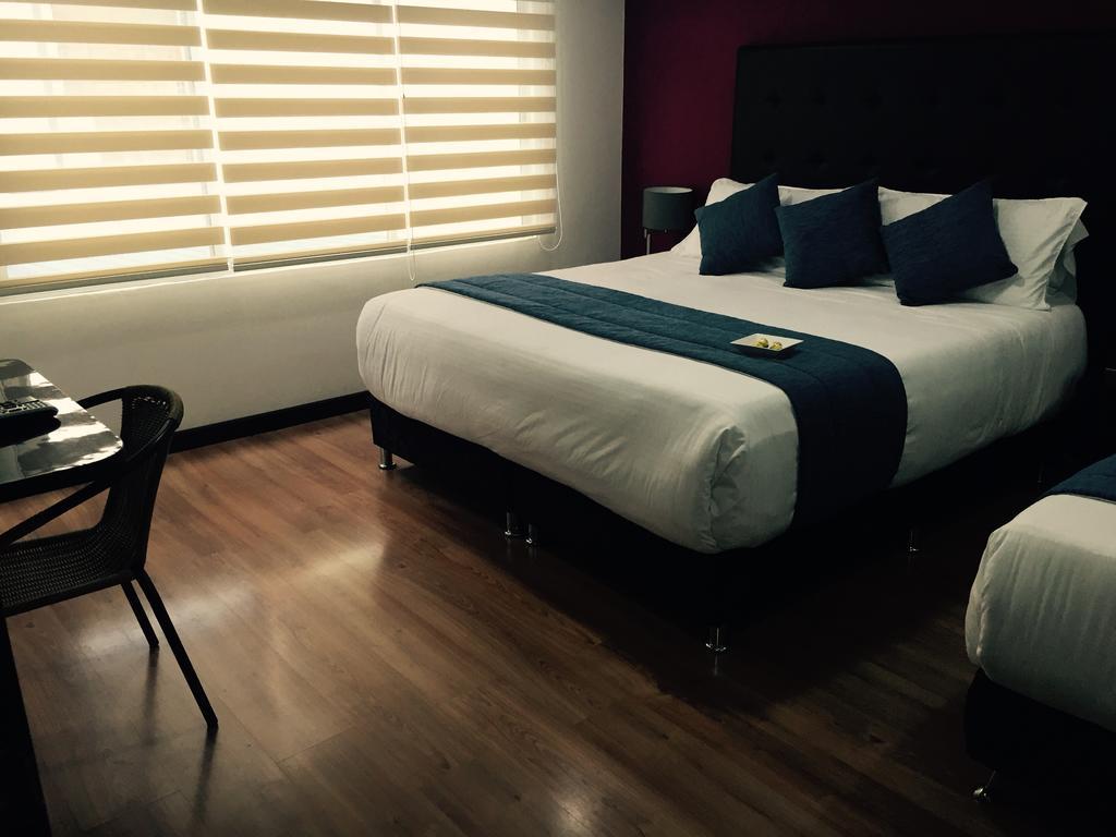 Hotel Aj Ferial Bogotá Esterno foto