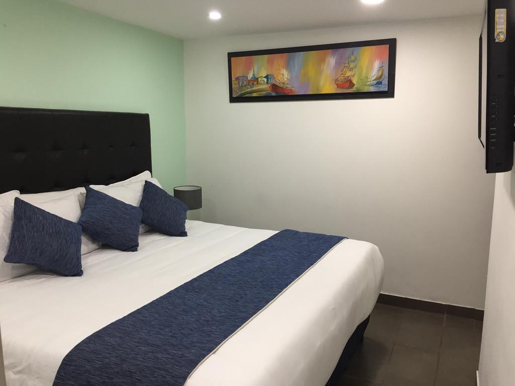 Hotel Aj Ferial Bogotá Esterno foto