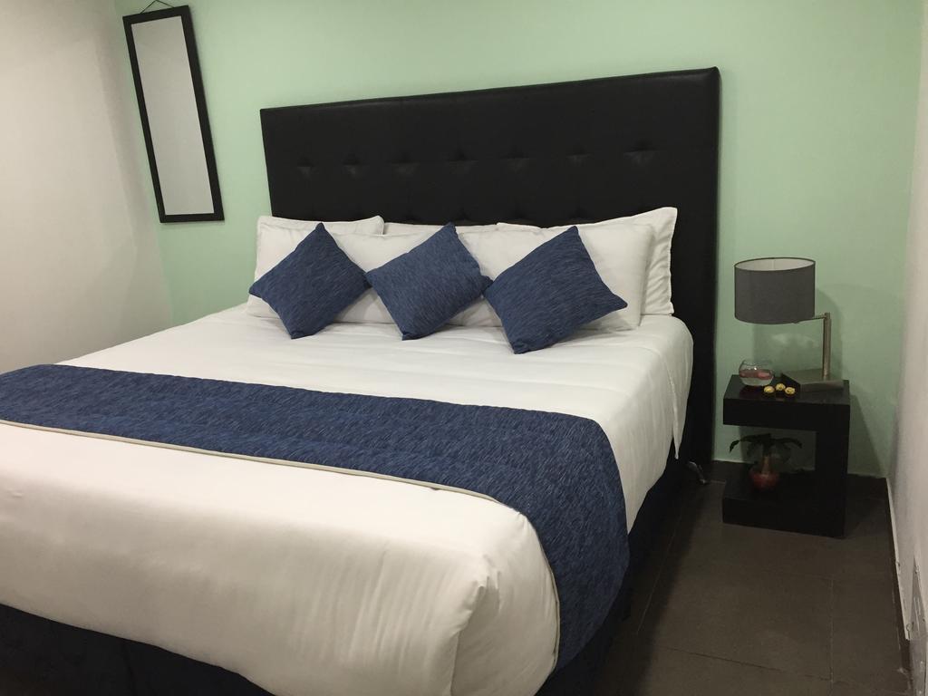 Hotel Aj Ferial Bogotá Esterno foto