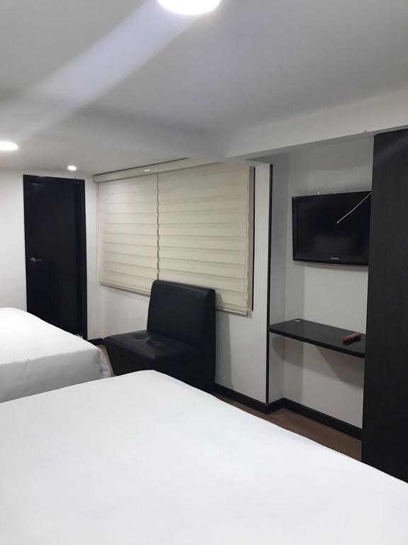 Hotel Aj Ferial Bogotá Esterno foto