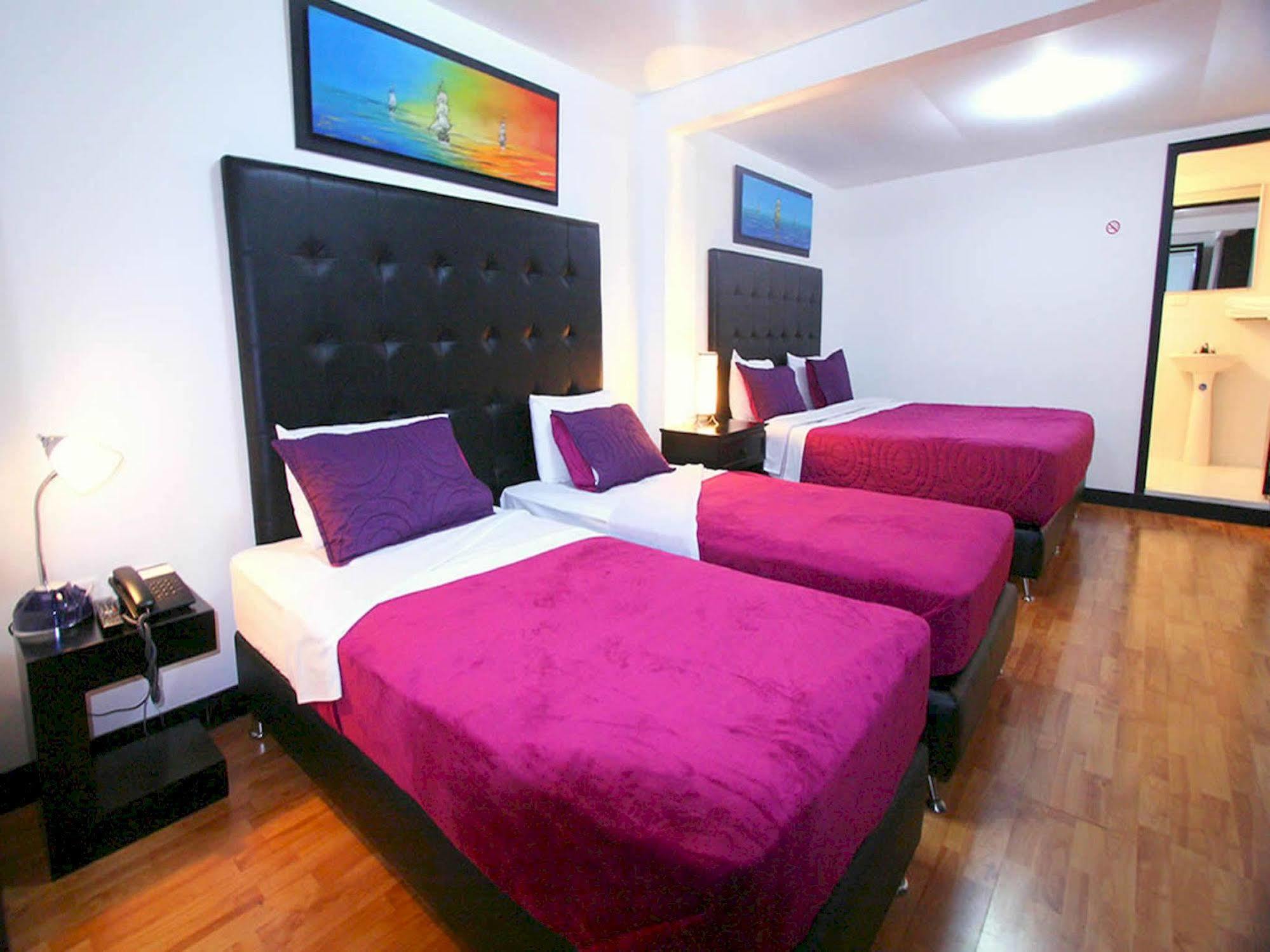 Hotel Aj Ferial Bogotá Esterno foto