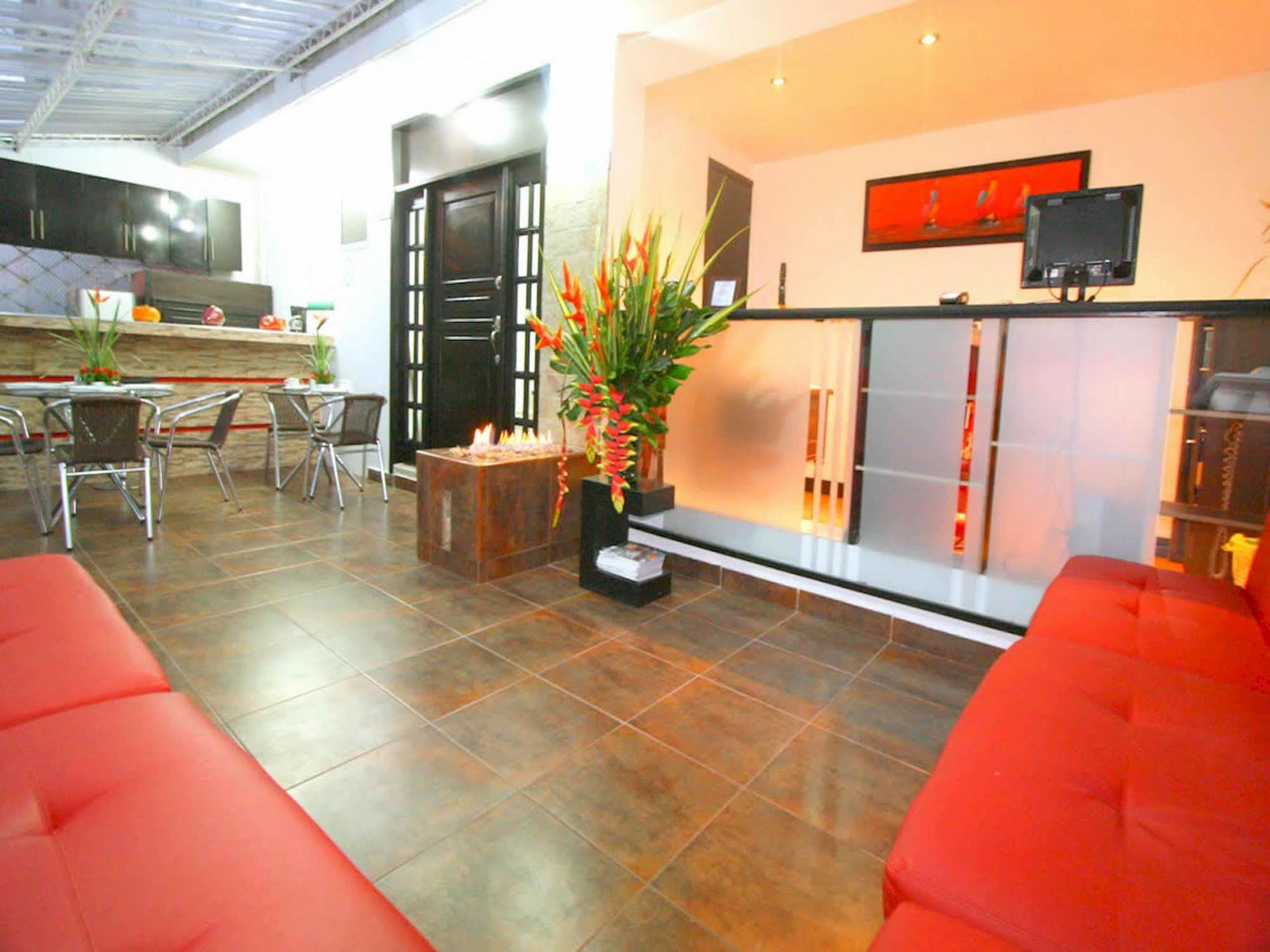 Hotel Aj Ferial Bogotá Esterno foto