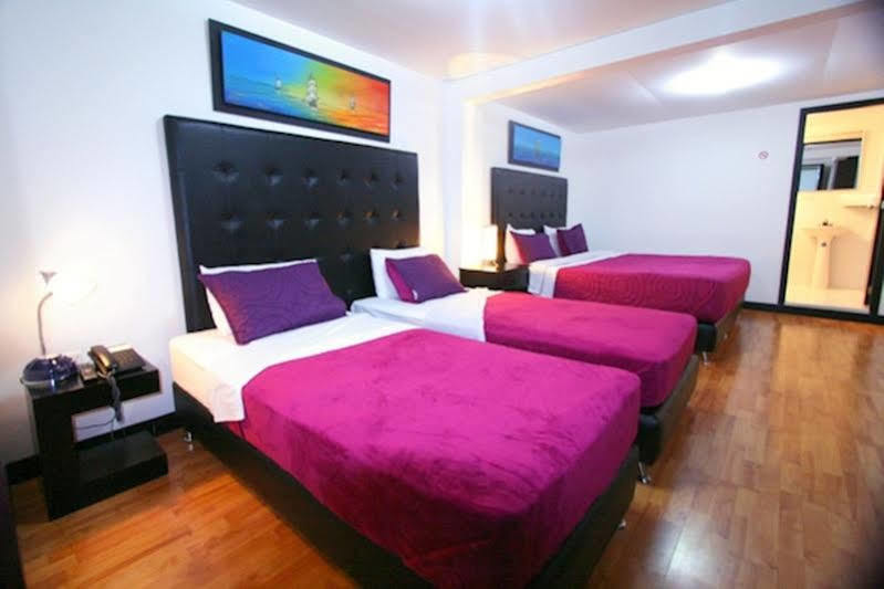 Hotel Aj Ferial Bogotá Esterno foto